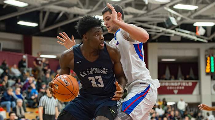 isaiah-stewart-hoop-hall.jpg